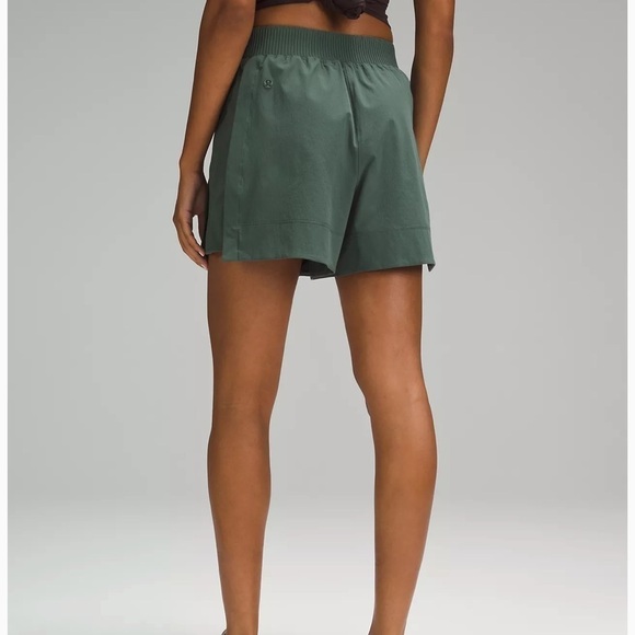 Lululemon Stretch Woven Relaxed-Fit High-Rise Short 4" size XXS - Picture 9 of 9